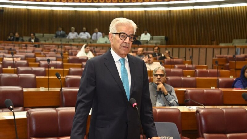 خواجه اصف : افغان طالبان دې پاکستان کې سوله تضمین کړي