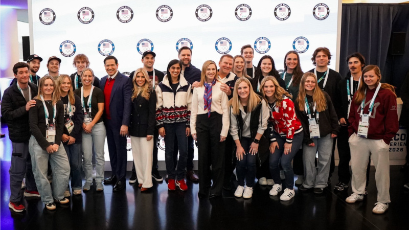 د ژمني المپیک لوبې؛ د امریکا د لوبغاړو په ګډون په ایتالیا کې پرانیستل کیږي