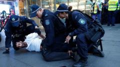 پلیس استرالیا از برخوردش با معترضان به سفر رئیس‌جمهور اسرائیل دفاع کرد