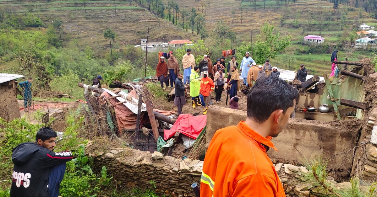 په خیبر پښتونخوا کې د سختو ورښتونو له امله ۳۰ کسان مړه او ۱۴۰ کورونه ویجاړ شوي دي