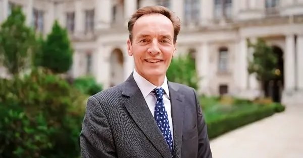 د برېتانیا ځانګړی استازی: د طالبانو د جزايي اصول‌نامې لغوه کېدل اړین دي