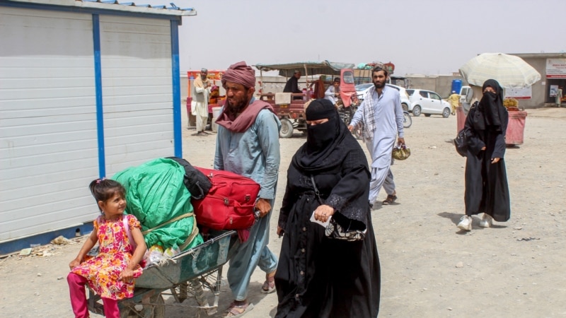 طالبان: تنها در یک روز بیش از ۵ هزار مهاجر افغان از پاکستان اخراج شدند