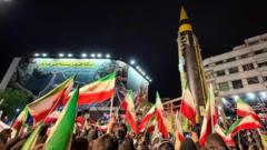 ترامپ: آتش‌بس را تا زمان ارائه پیشنهاد ایران تمدید کردم؛ قرارگاه خاتم‌الانبیا: در صورت تجاوز، دست ما روی ماشه است