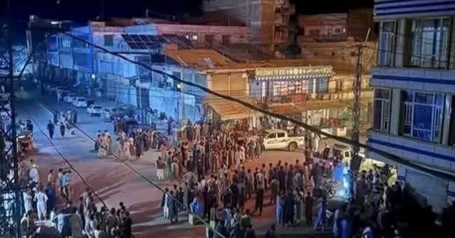 سرچینې: د کونړ پر اسعد اباد د شپې له یوولس نیمو بجو راهیسې توغندیز بریدونه روان دي