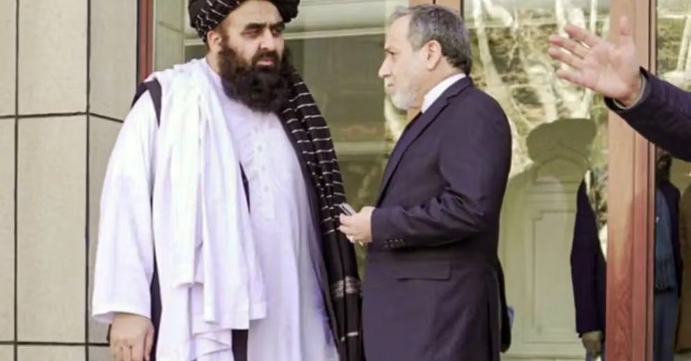 متقي له عباس عراقچي سره په خبرو کې د امریکا اوایران خبرې اترې رغنده ګام بللی