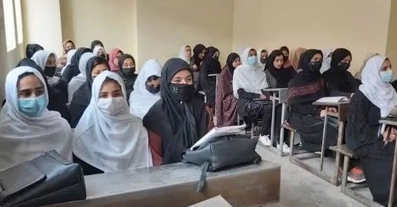 یوناما یو وار بیا له طالبانو د نجونو پر زده‌کړو د لګېدلو بندیزونو لرې کولو غوښتنه کړې