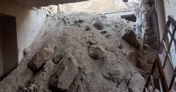 بادغیس کې د یوه کور د نړېدو له امله د یوې کورنۍ پنځه غړي مړه شوي