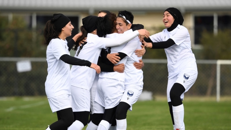 فیفا: تیم فوتبال زنان افغانستان در تبعید اجازه حضور در مسابقات رسمی را یافت