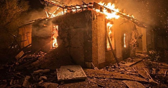 پر اوکراین د روسیې په تازه برید کې استوګنیزو ودانیو او یو روغتون ته زیان رسېدلی