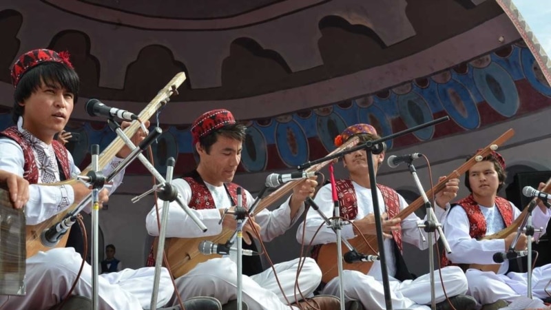 د دمبورې فیستوال په لومړي ځل په انلاین بڼه جوړ شو