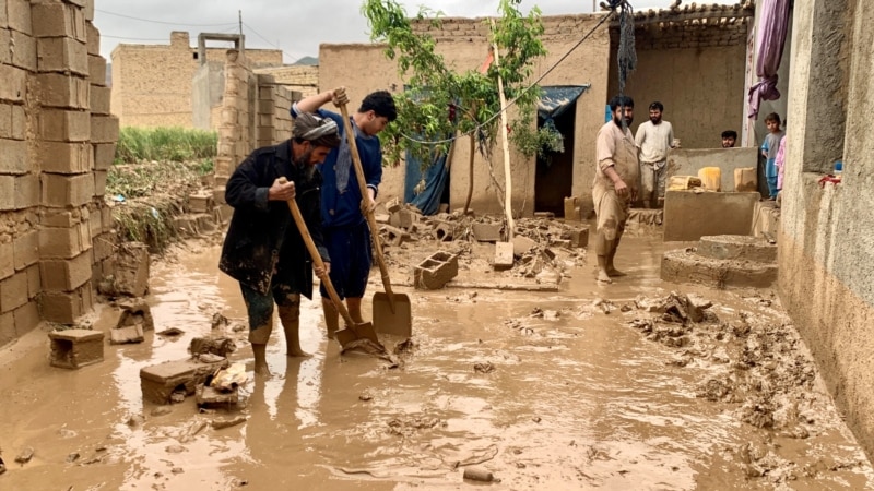 اوچا: در اثر سیلاب‌ها در افغانستان، ۶۱ مرکز صحی و بیش از ۱۲۰ مکتب، قسمی تخریب شده است