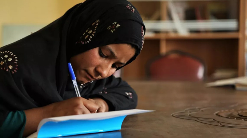 بررسی نقش آموزش در توانمندسازی فردی و اجتماعی زنان