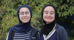 د کنډوالو له خاورو د خښتو جوړول: د غزې دوو خویندو    نړیواله جایزه وګټله