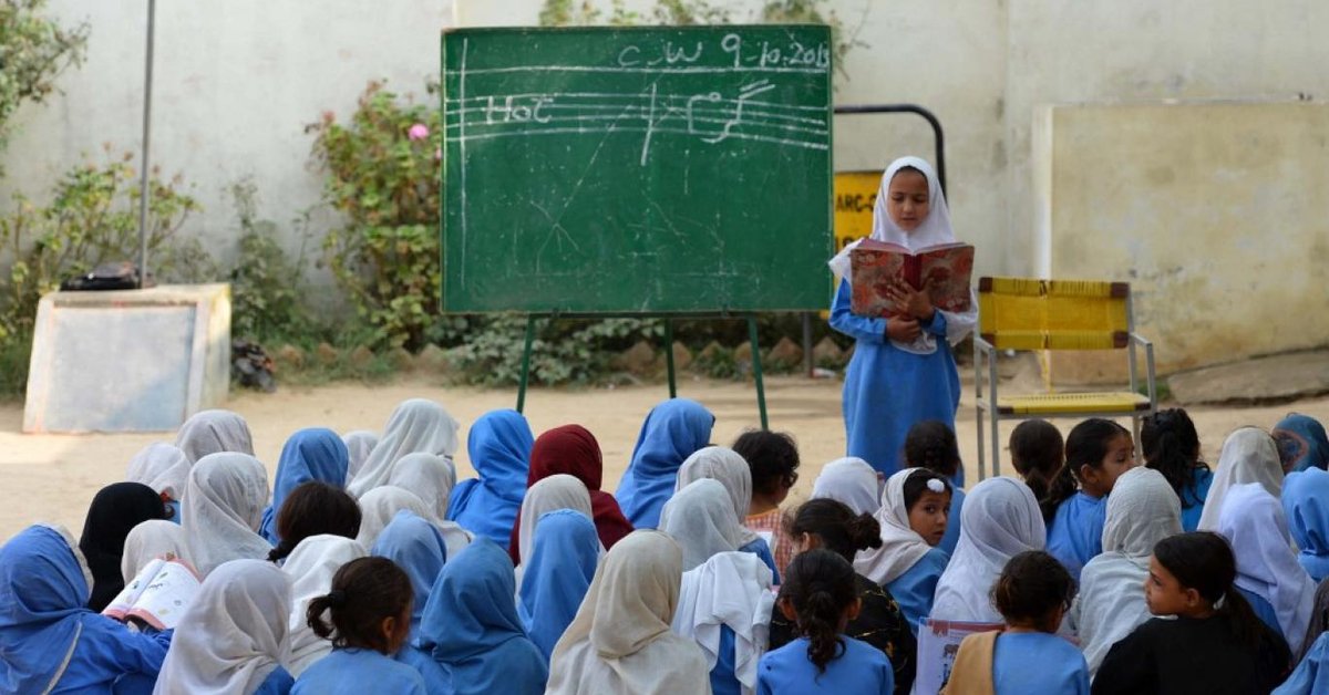 د پاکستان د پوهنې وزارت: په پاکستان کې له ۲۵ میلیونو ډېر ماشومان له زده کړو محروم دي