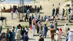 لنډي کوتل کې احتجاج: د ستنېدونکو افغان کډوالو پرمخ لاره په مشروط ډول پرانېستل شوه