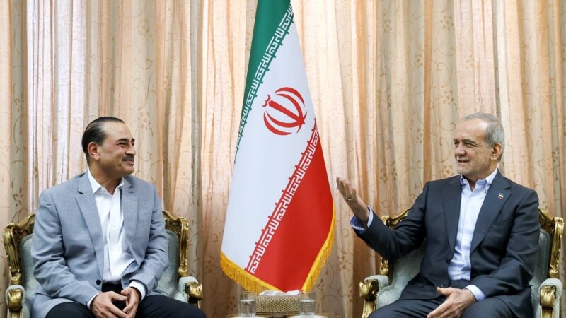 پاکستان، د ایران او امریکا ترمنځ یوې هوکړې ته د رسیدو لپاره خبرو کې د پرمختګ خبرورکوي