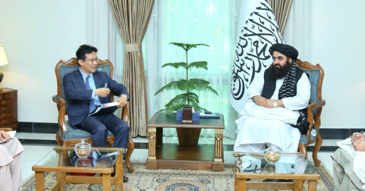 وزیر خارجه‌ی طالبان با سفیر جاپان در مورد گسترش روابط و مسائل منطقه گفت‌وگو کرد