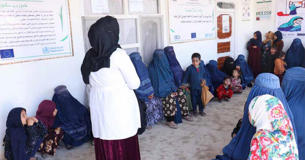 یا تمکین یا اخراج؛ داکتران زن زیر فشار محتسبان طالبان