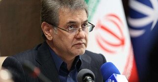 ایراني چارواکی: د افغان کډوالو د روغتیا بیمې فیس د ایراني وګړو په پرتله ۸۰ سلنه لوړ دی