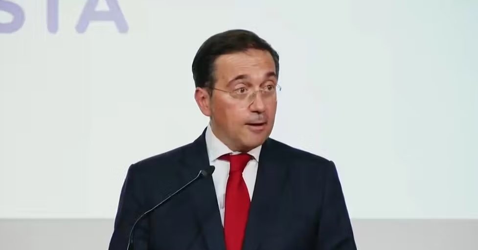 د هسپانیا د بهرنیو چارو وزیر: موږ به د افغان ښځو غږ پاتې شو