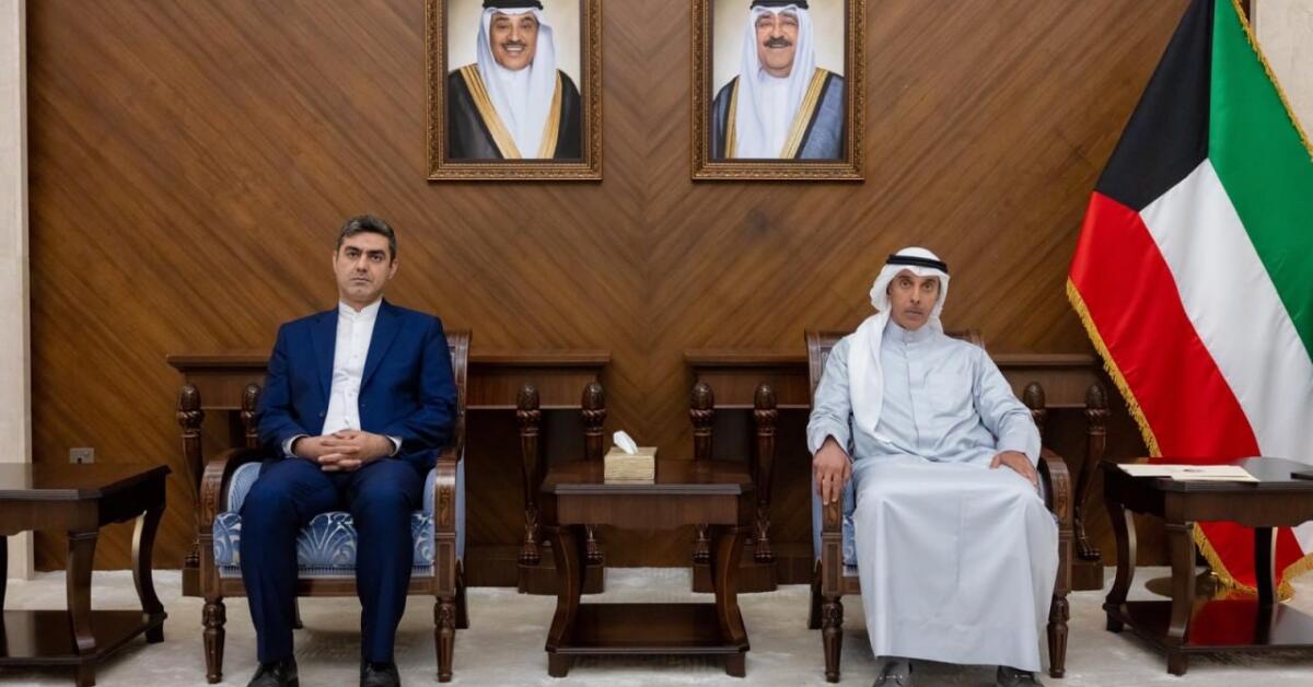کویت دو کارمند سفارت ایران را اخراج کرد