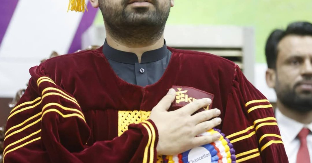 سهیل اپریدي د اسلام‌اباد له سترې محکمې غوښتي چې له عمران خان سره د لیدنې اجازه ورکړي