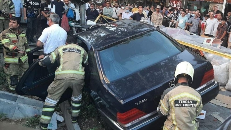 په ایران کې ترافیکي پېښه؛ شپږ افغانان مړه او درې نور ټپیان شول