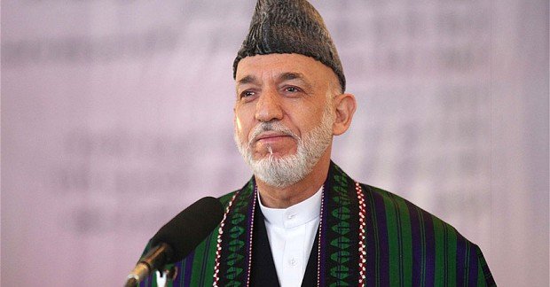 حامد کرزی: د افغان نجونو لپاره دې د زده‌کړو فرصتونه په هېواد دننه برابر شي
