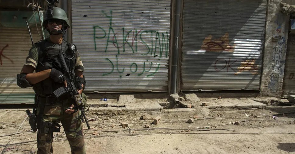 په میرانشاه کې پر تګ‌راتګ لګېدلو محدودیتونو د خلکو ژوند له ګڼو ستونزو سره مخ کړی