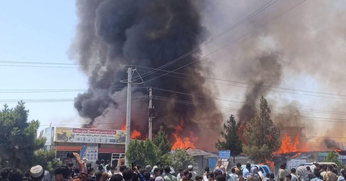 طالبان: آتش‌سوزی در بلخ حدود ۸۰۰ هزار افغانی خساره مالی برجای گذاشت