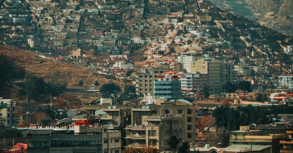 افغان ځوان: «د خپل پلار د درملنې وس لرم خو یو هېواد هم ویزه نه را کوي»