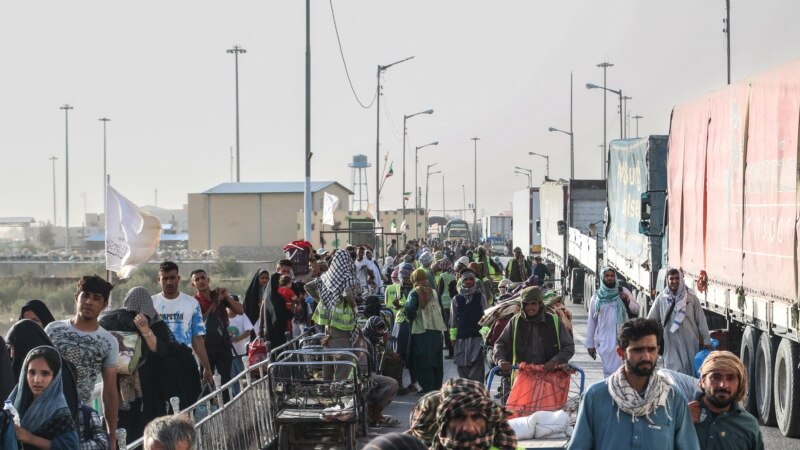 بازگشت نزدیک به سه هزار مهاجر افغان از پاکستان به افغانستان