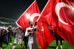ترکیه له ۲۴ کلونو وروسته د فوټبال نړیوال جام ته ګرځېدلې؛ دا ځل به وځلېږي؟