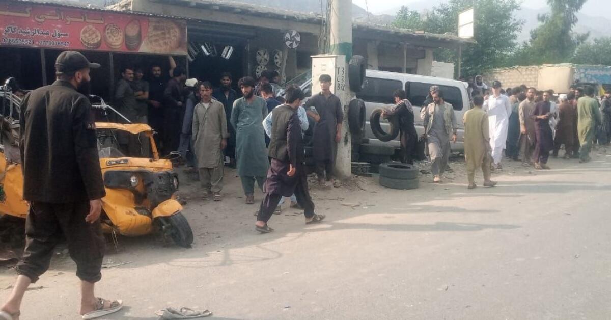 حوادث ترافیکی در میدان وردک و کنر جان پنج نفر را گرفت و هشت زخمی برجای گذاشت