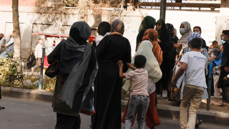 متقاضیان افغان: نبود شفافیت در روند صدور ویزه ایران، بازار ویزه سیاه را گسترش داده است