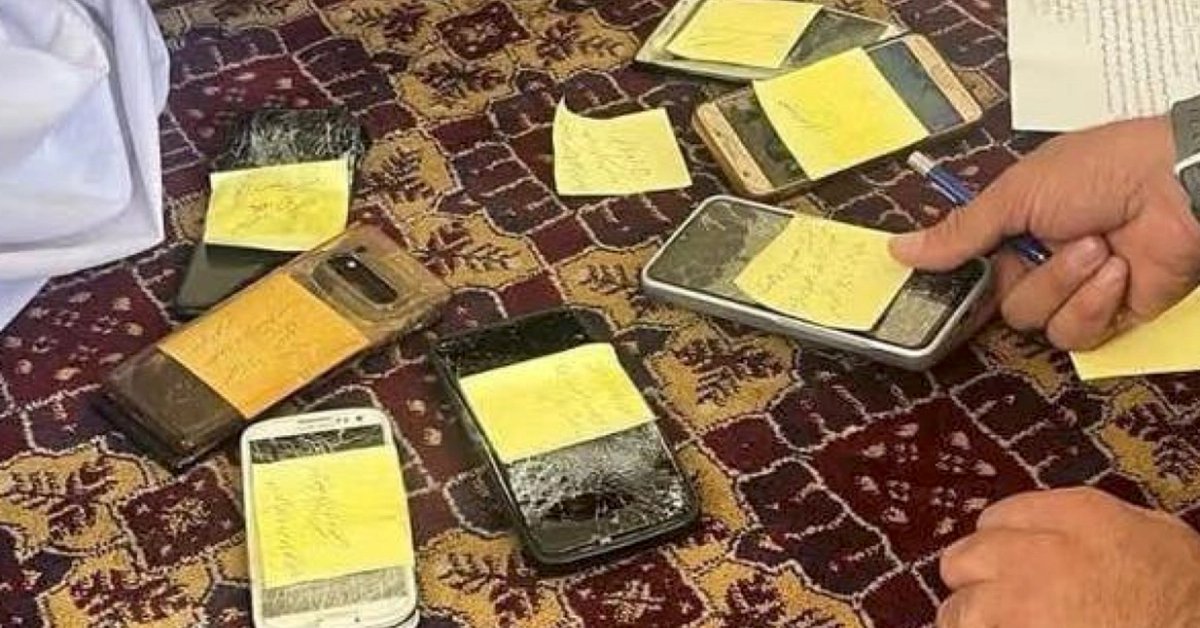 د ځیرکو ټیلفونونو پر کارولو بندیز؛ طالبانو معلوماتو ته د خبریالانو لاسرسی لا محدود کړ