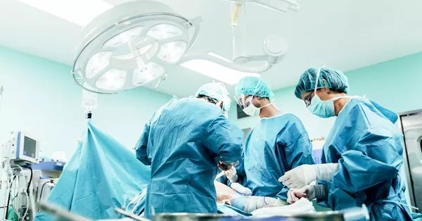 د غزني له درو، شپونکی ماشوم د کوپنهاګن د زړه ډاکټر شو