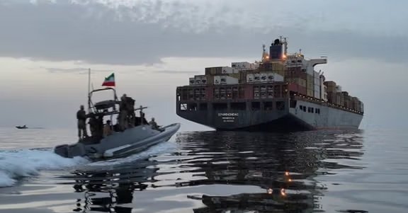 ملګرو ملتونو د هُرمز تنګي د بېړیو د تخلیې لنډمهالې طرحه وځنډوله