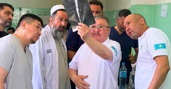 قزاقستان افغانستان ته یوه روغتیایي ډله لېږلې