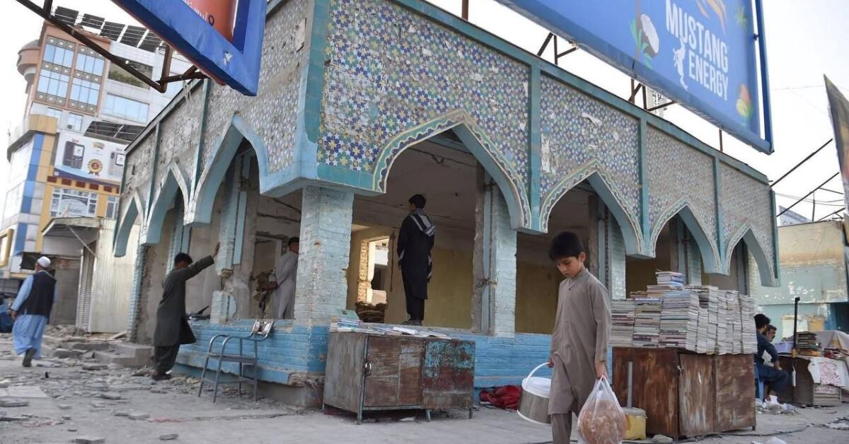 طالبان در بلخ کتاب‌خانه بیهقی را برای ساخت یک مرکز تجاری تخریب می‌کنند