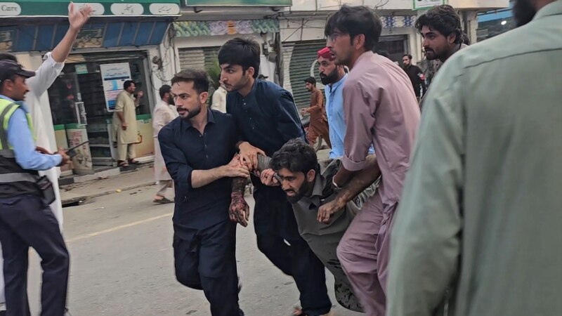 در یک حمله انتحاری در خیبرپختونخوا دست کم ۱۴ نفر کشته شدند