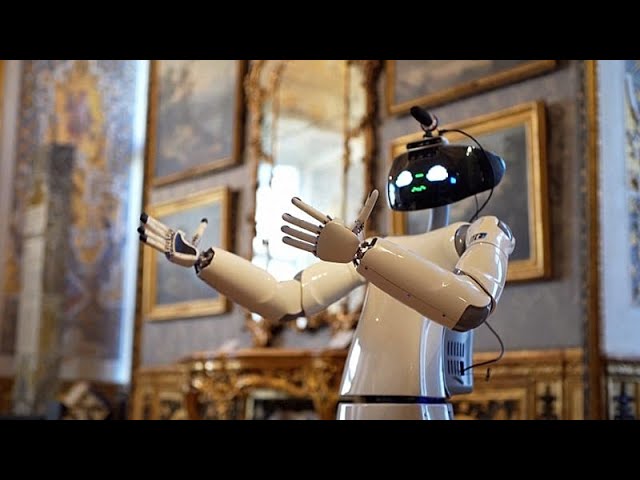 ایتالیا راهنمای رباتیک موزه R1 را در کاخ تاریخی مادامای تورین آزمایش می‌کند