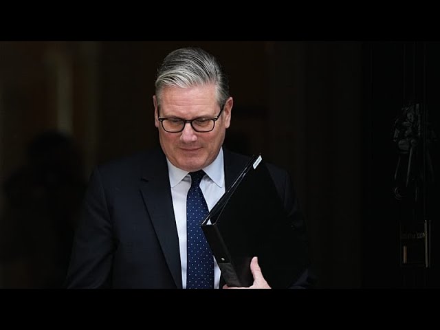 کی‌یر استرامر از نخست وزیری بریتانیا کناره‌گیری کرد