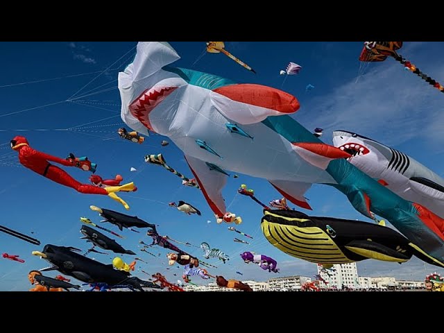 بادبادک‌های غول‌پیکر اژدها و اختاپوس آسمان دانمارک را پر می‌کنند