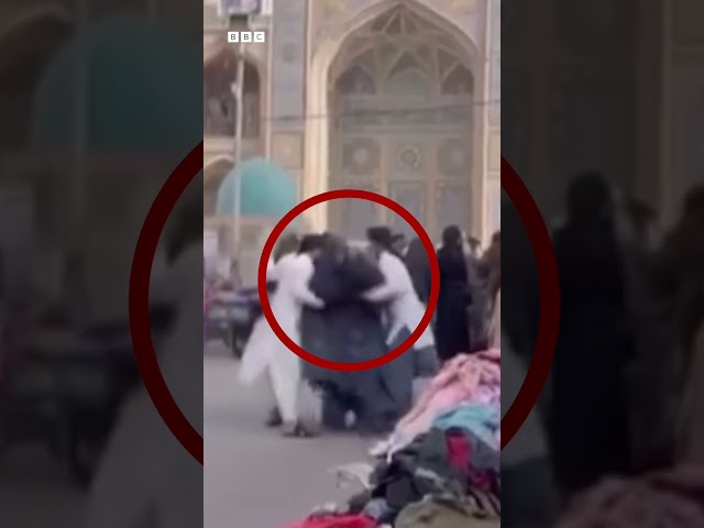 هرات کې پر یوې ښځې د ډزو وېډیو رښتیا ده؟