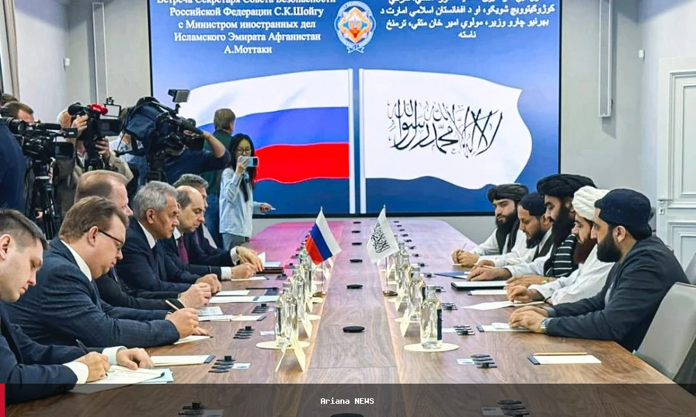 امیر خان متقي او سرګي شویګو د افغانستان-روسیې اړیکو او سیمه ییزې امنیت په اړه خبرې وکړې
