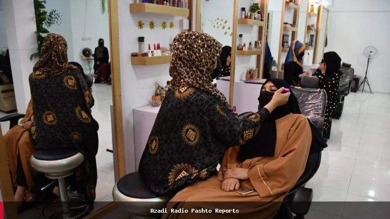 پنځه کاله وروسته؛ افغانې ښځې د کار او عاید له فرصتونو بې‌برخې پاتې دي