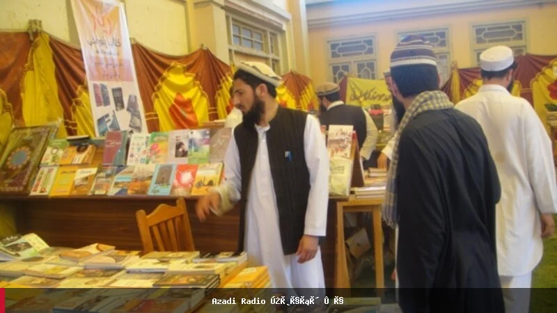 د ننگرهار په کتاب پلورنې بازار کې رکود؛ ناشران د بیکاري او محدودیتونو شکایت کوي
