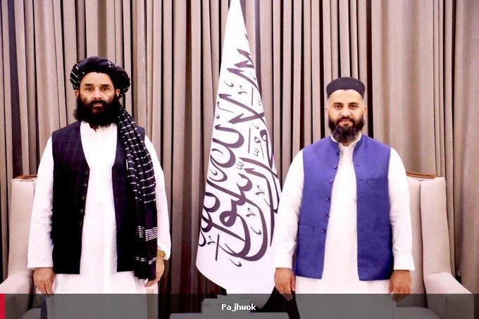 د مخابراتو وزارت پلاوی د نړیوال ډیجیټلي فورم لپاره روسیې ته سفر وکړ