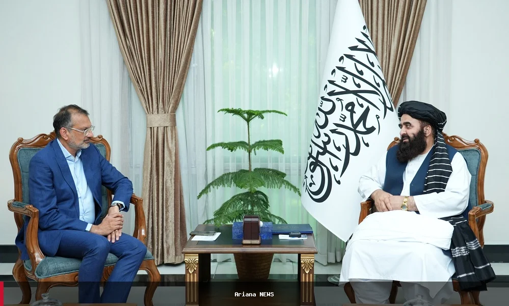امیر خان متقي د کډوالو د راستنېدو په اړه د ملګرو ملتونو د کډوالو د عالي کمیشنر استازي سره خبرې وکړې